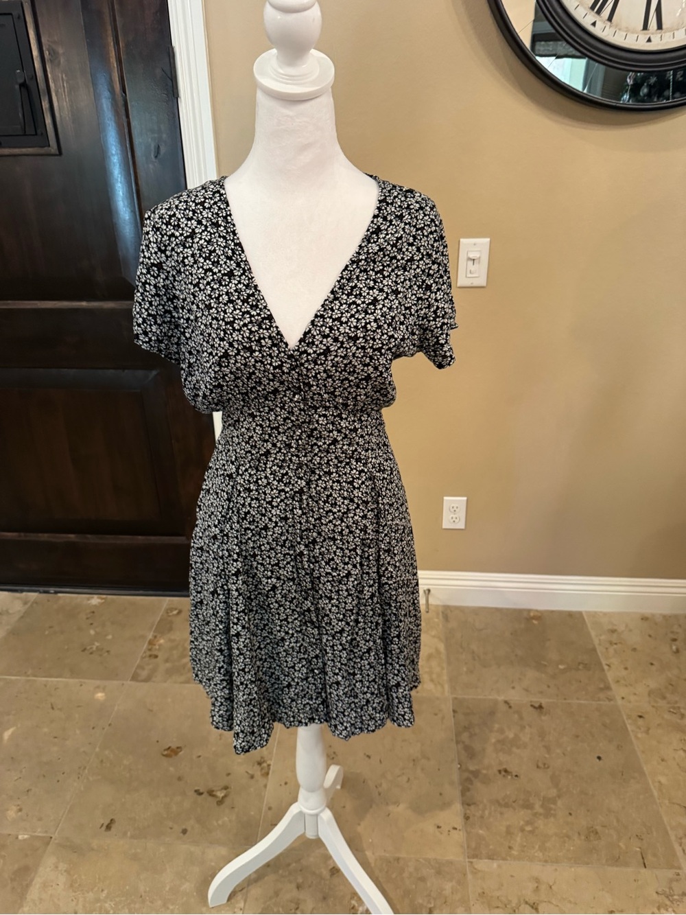 Abercrombie & Fitch Black Floral V-Neck Mini Dress